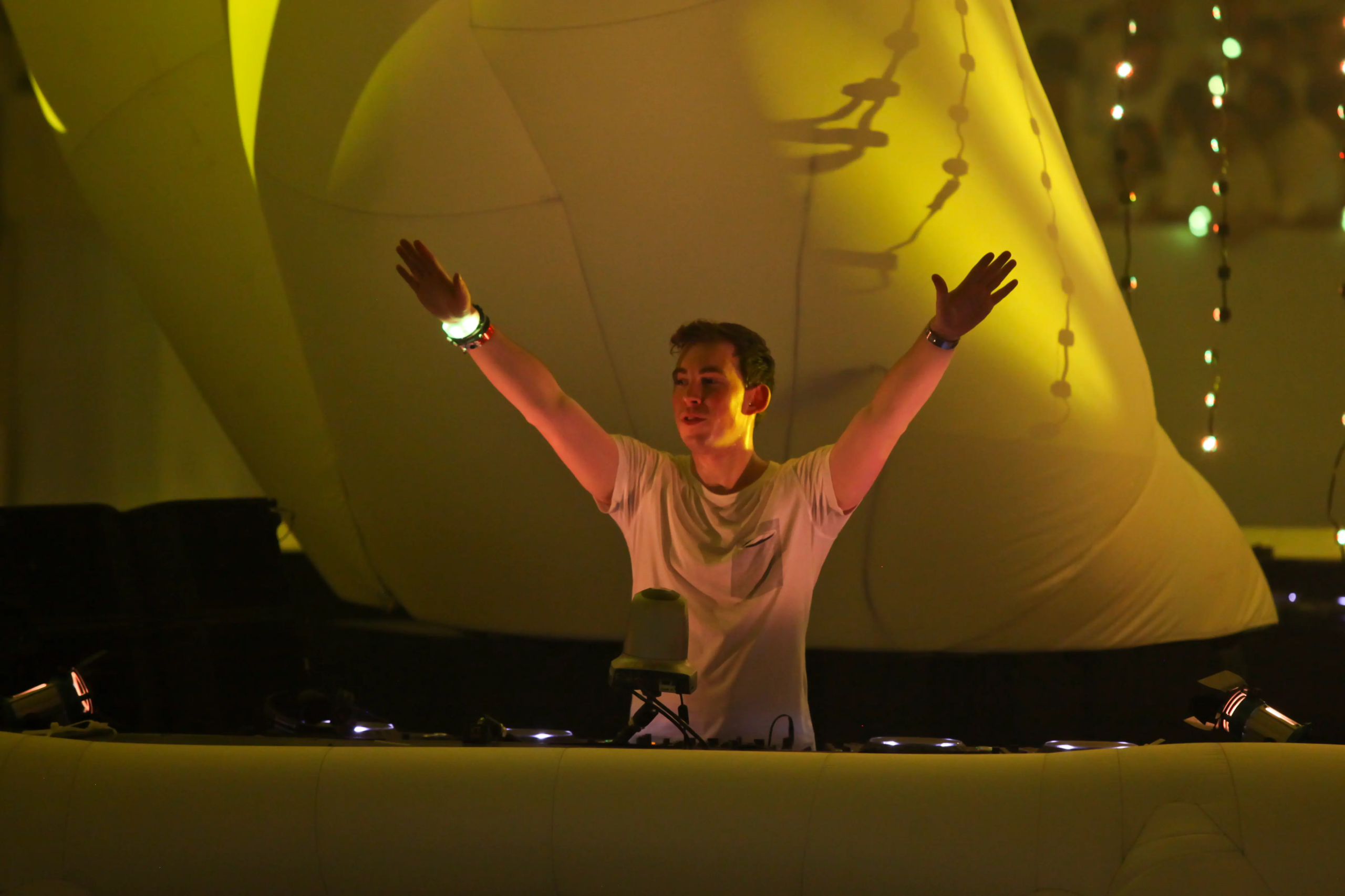 foto live hardwell realizzata dal fotografo per eventi a milano bruno garreffa