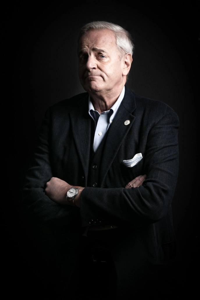foto ritratto di Enrico Bertolino, realizzata dal fotografo ritrattista a milano Bruno Garreffa