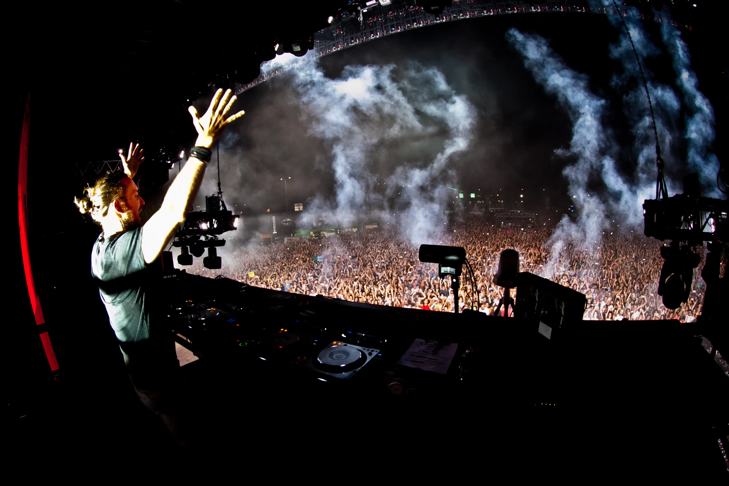 foto live dj set David Guetta al forum di Milano realizzata dal fotografo eventi bruno garreffa